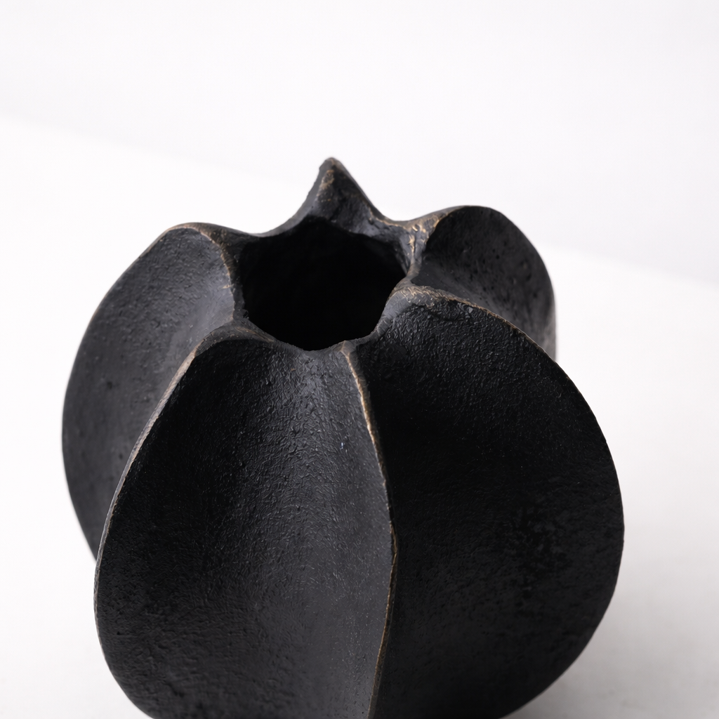 Obsidian Bloom Sculpture Set